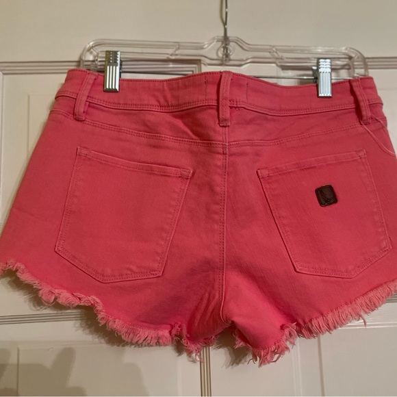 Pink Roxy Jean shorts - Picture 2 of 2